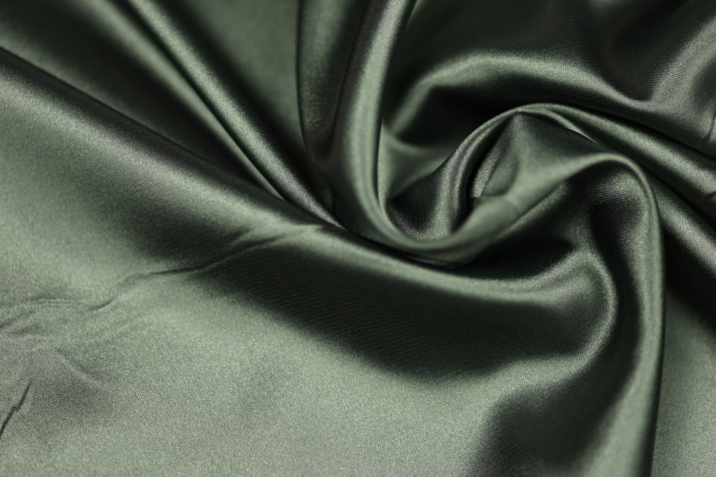 Satin Stoff in Salbeigrün glänzend – weicher Stoff ideal für elegante Kleider, Dekoration oder DIY-Nähprojekte