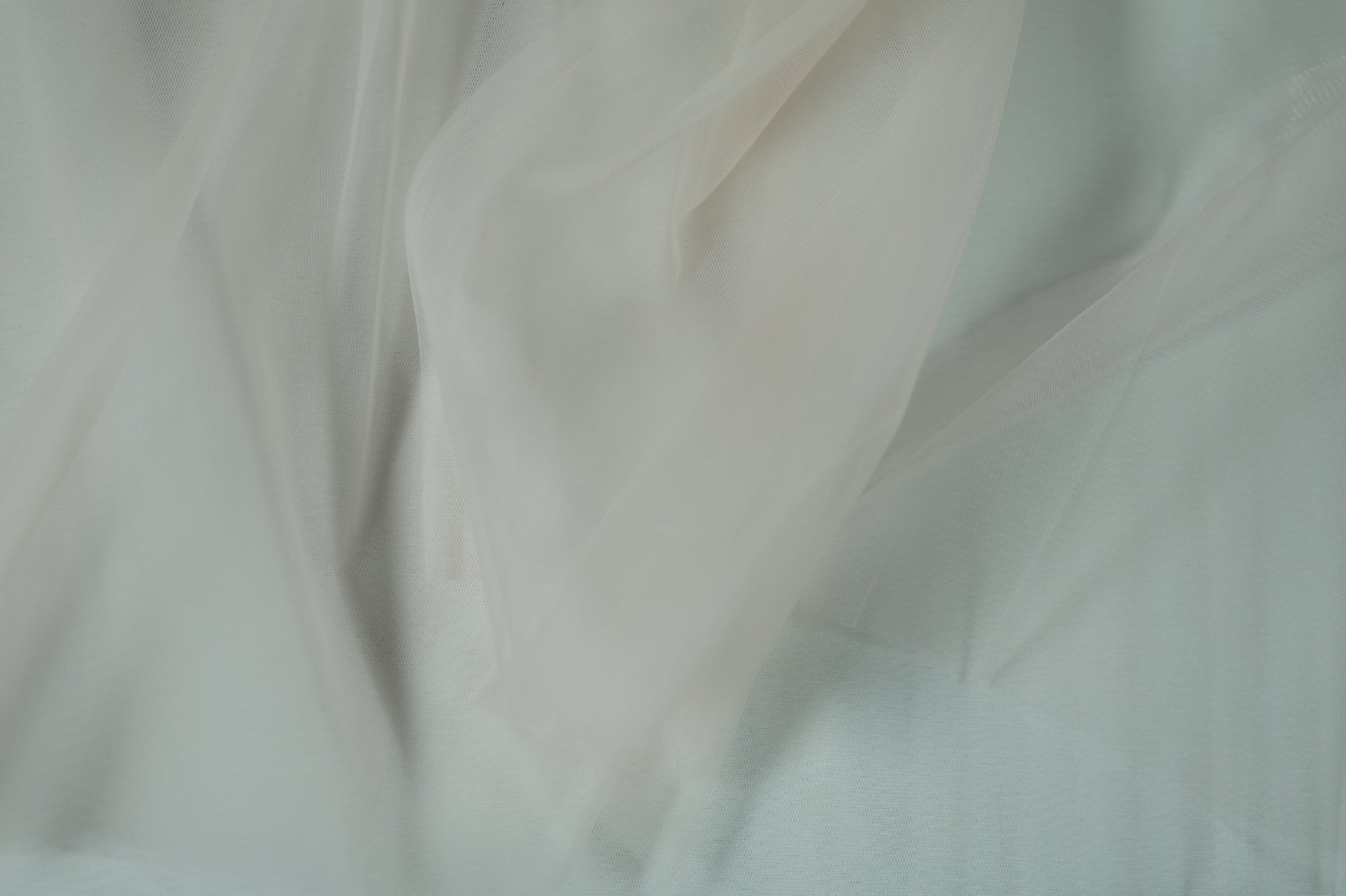 Transparenter Tüll in Naturweiß für Deko & mehr