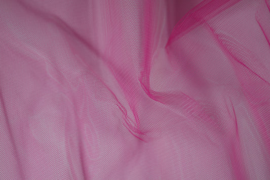 Feiner Tüll in Fuchsia – vielseitig einsetzbar für kreative Nähideen