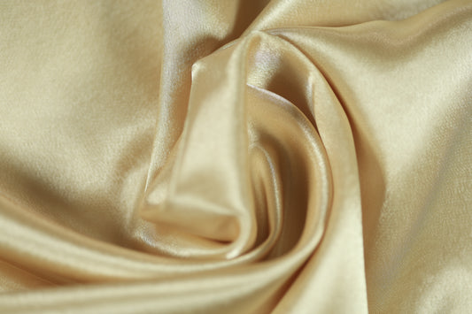 Krepp Satin Stoff in edlem Champagnerton
