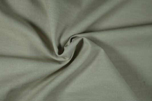 Leinenstoff in Sandbeige – natürlich, atmungsaktiv und hautfreundlich
