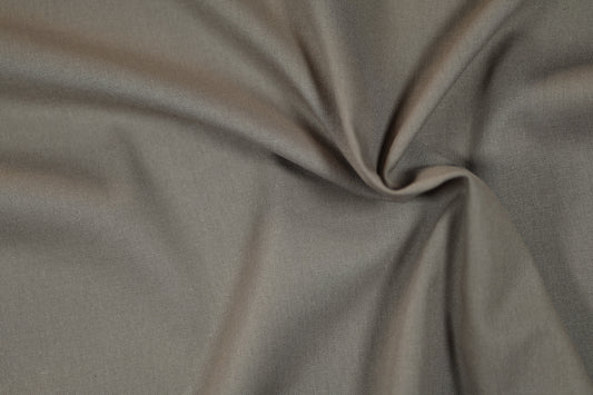 Schiefergrauer Stoff – zurückhaltend und elegant