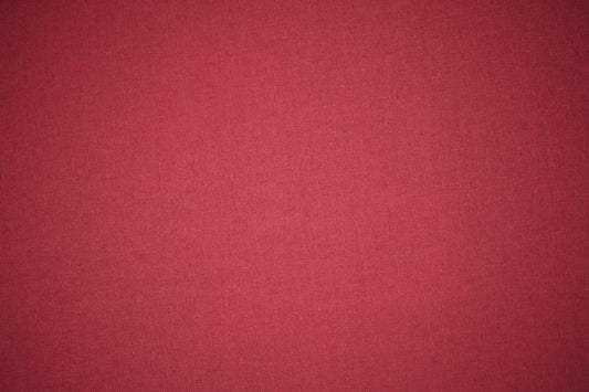 Eleganter Leinenstoff in Bordeaux – ideal für feminine Bekleidung