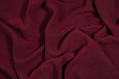 Knitterfreier Crepe Stoff in Bordeaux für Mode