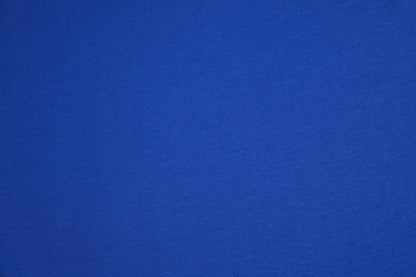 Strahlender Stoff in Blau – ideal für Kleider