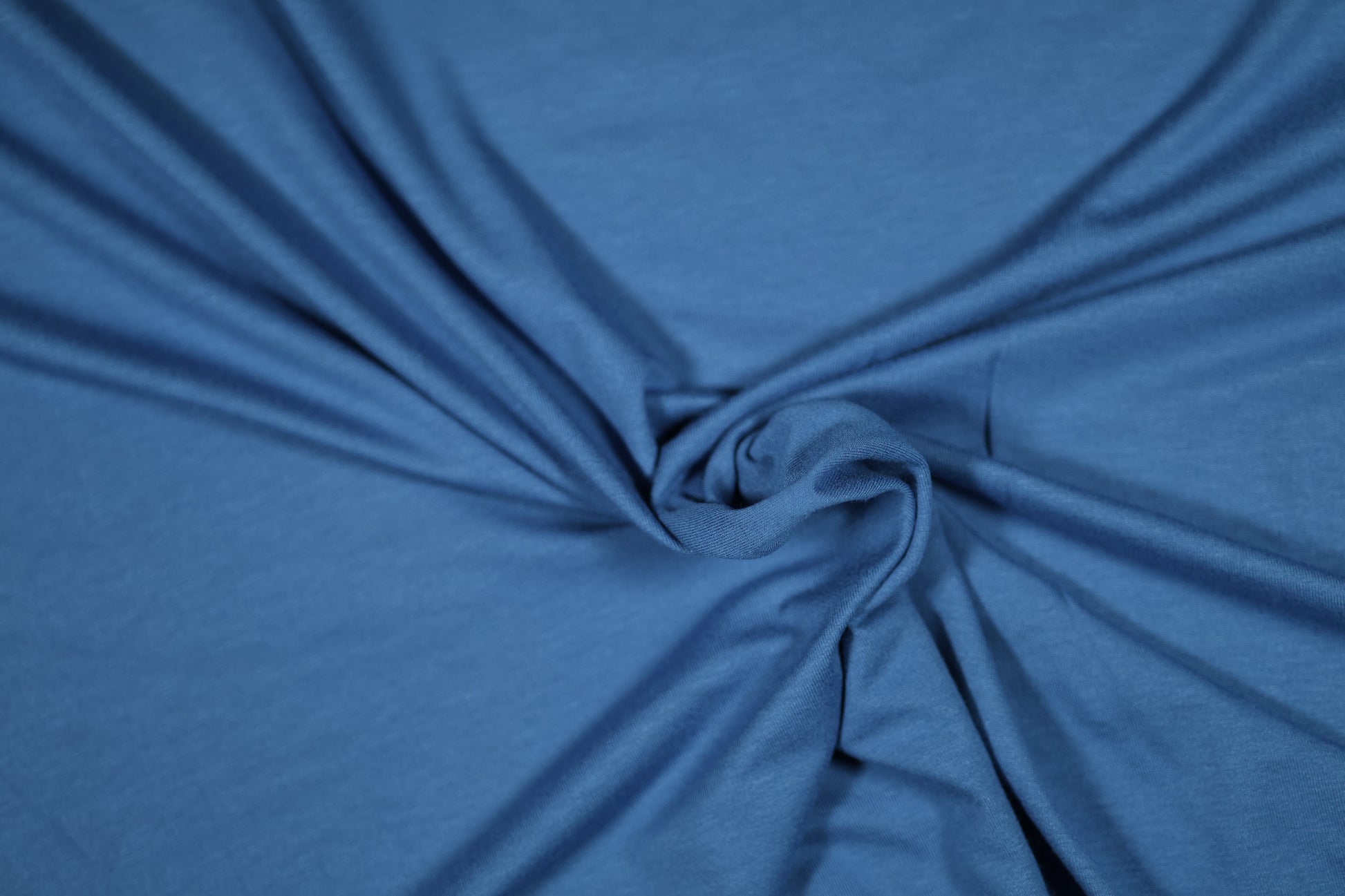 Weicher Viskose Jersey in Jeansblau – ideal für bequeme Kleidung