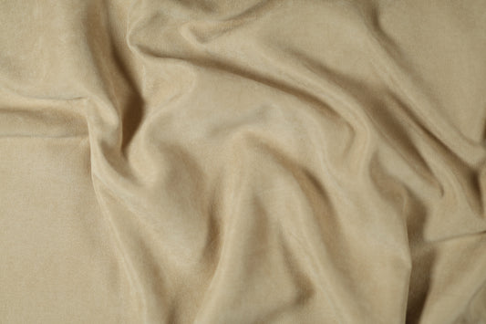 Möbelstoff in Sand – zeitlos elegant und robust