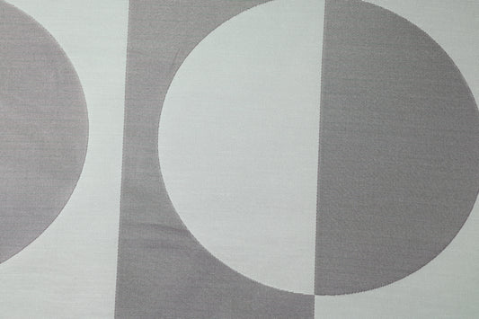 Vorhangstoff mit Halbkreisen in Grau und Weiß für modernes Design