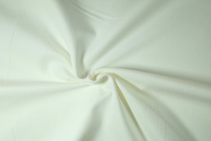 Weicher Cordstoff in Creme für Kleidung