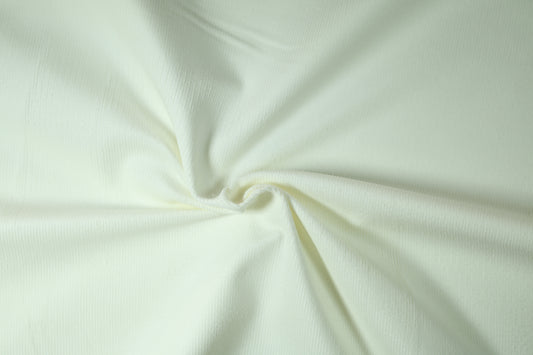 Weicher Cordstoff in Creme für Kleidung