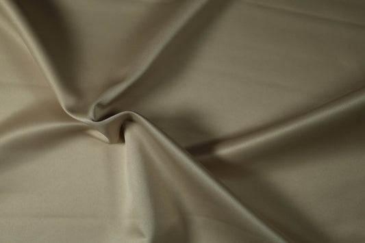 Tischstoff in Sandbeige – perfekt für Gastronomie und Alltag