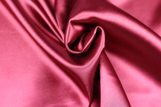 Satin Stoff in Pink Farbe glänzend – weicher Stoff ideal für elegante Kleider, Dekoration oder DIY-Nähprojekte